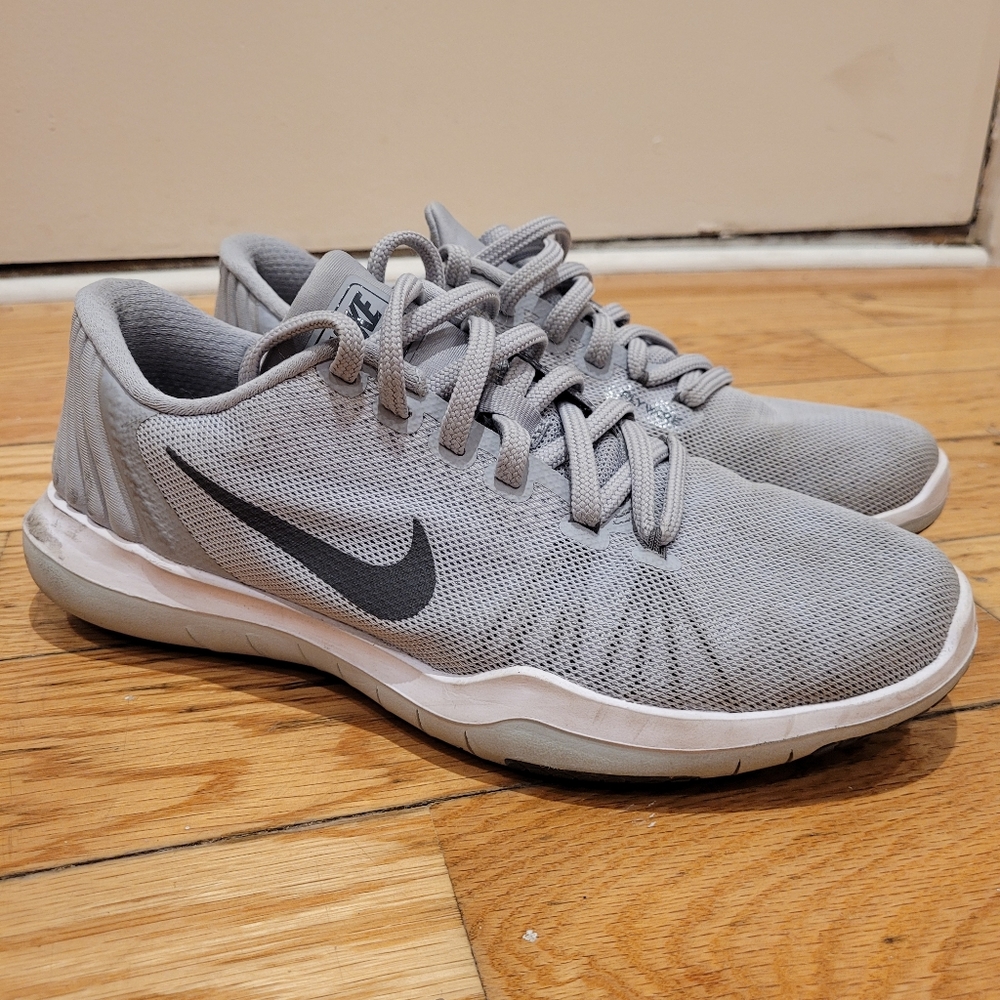 Gray Nike Flex Supreme TR5 trainers size 6